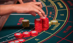 Layar permainan slot dj menampilkan Hot Pot, Dragon Hatch, dan permainan populer lainnya dengan grafis berkualitas tinggi